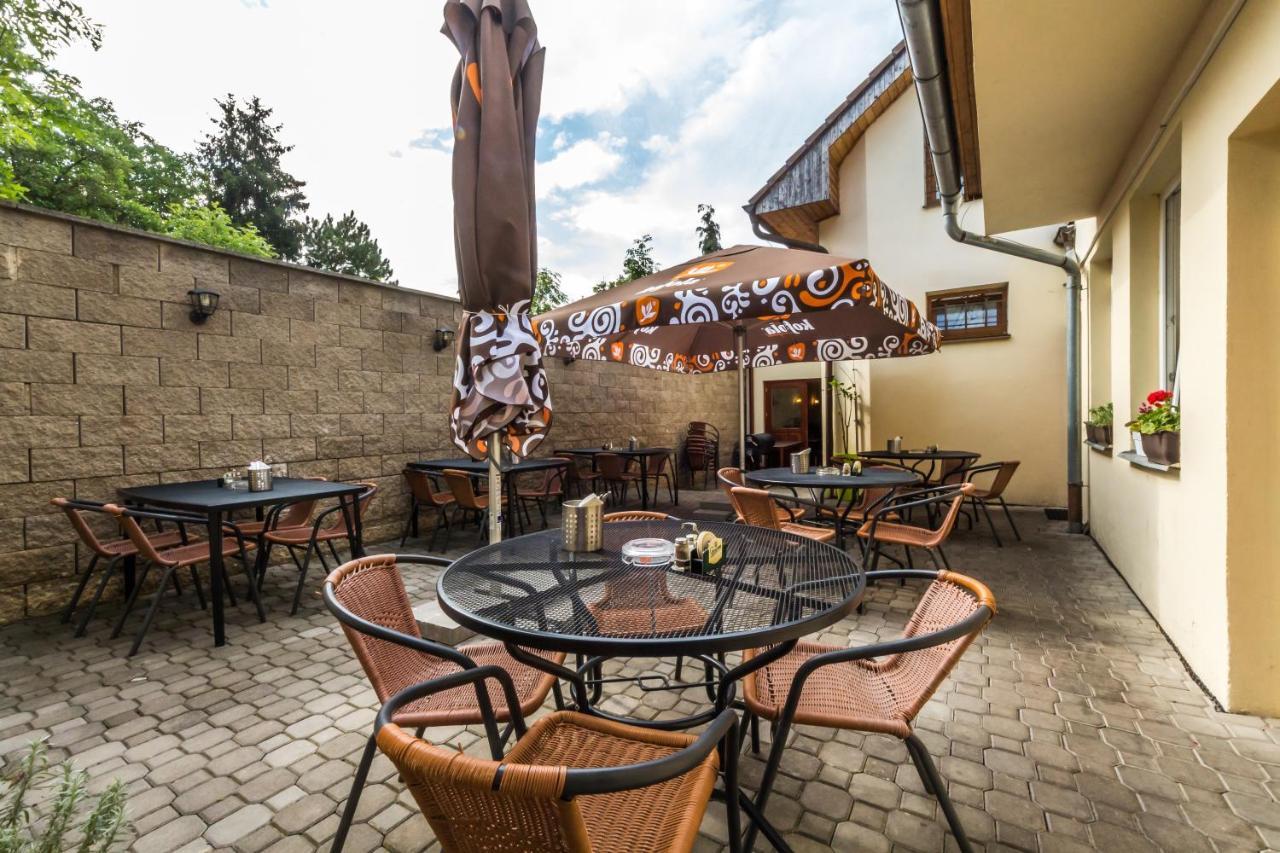 Nová Hospoda - Hotel&Restaurant Praga Exterior foto
